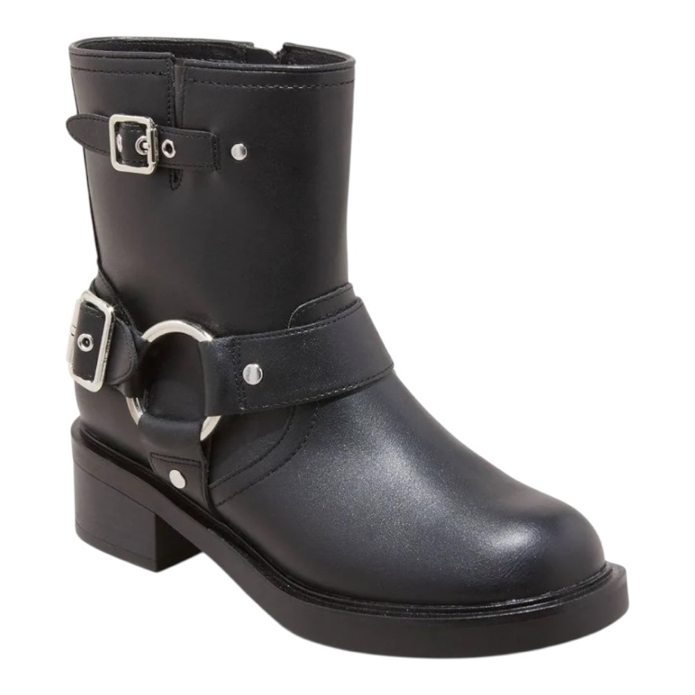 New In Box Universal Thread Women's Connor Harness Buckle Ankle Boots, S: 8 1/2